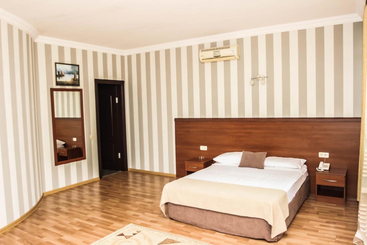 Hotel Istanbul Batumi Zewnętrze zdjęcie