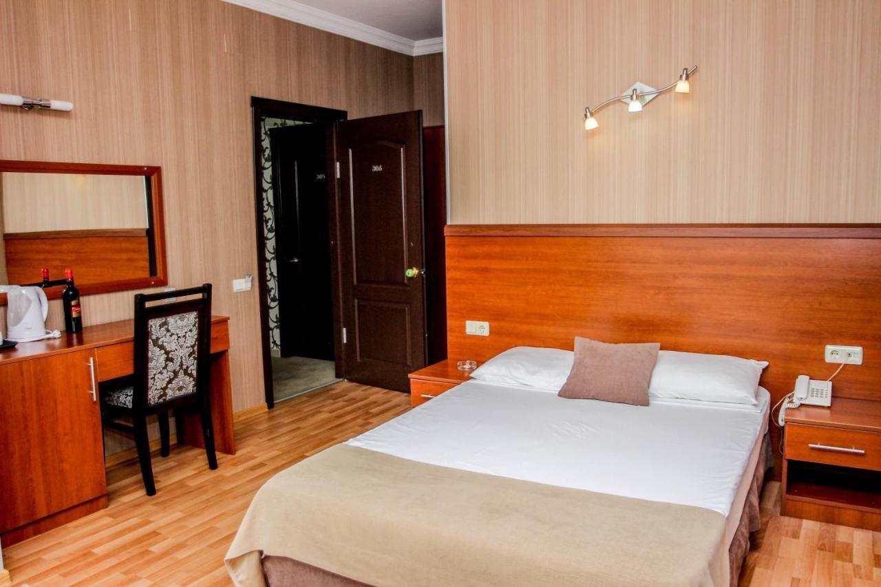 Hotel Istanbul Batumi Zewnętrze zdjęcie