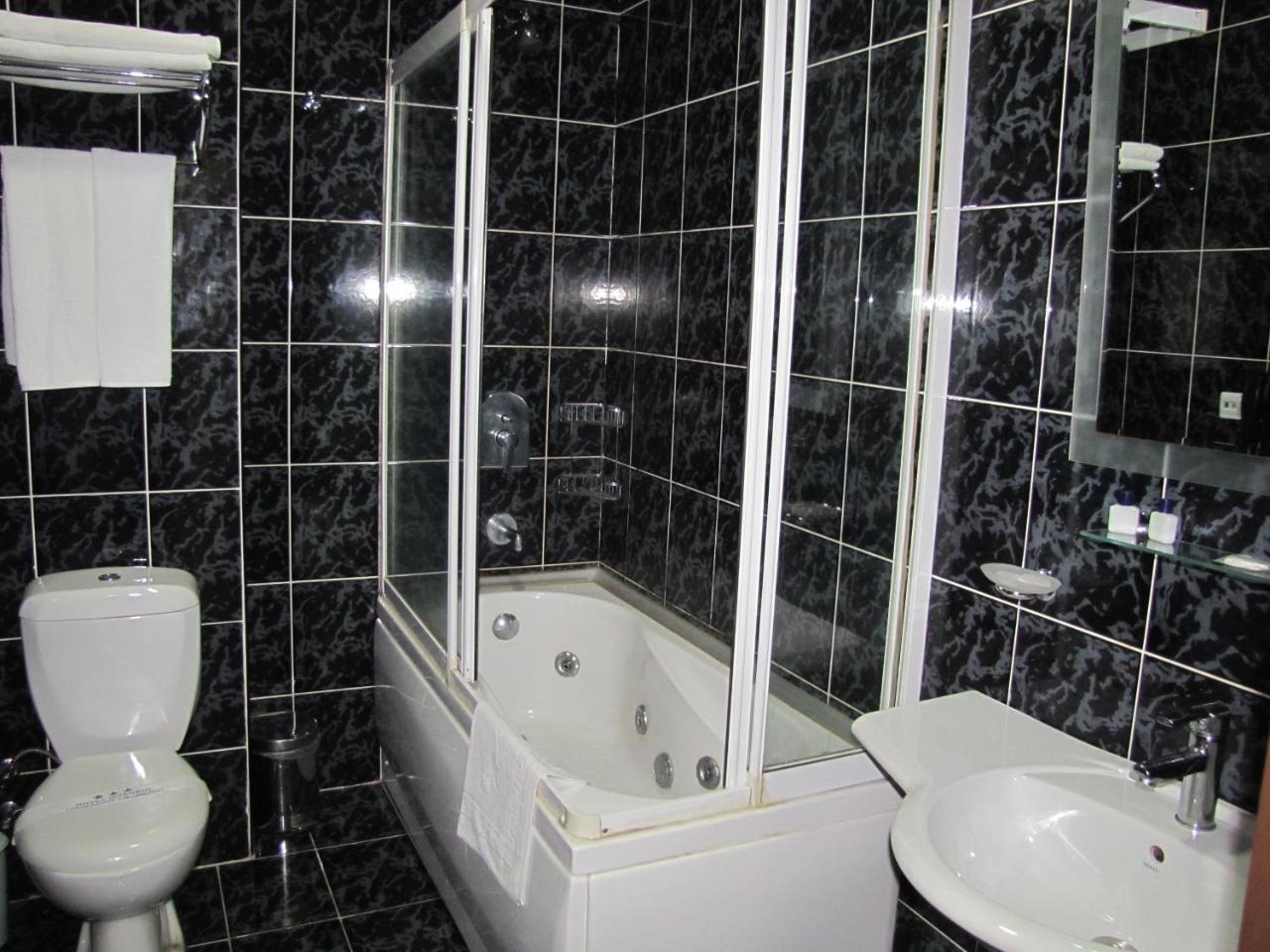 Hotel Istanbul Batumi Zewnętrze zdjęcie