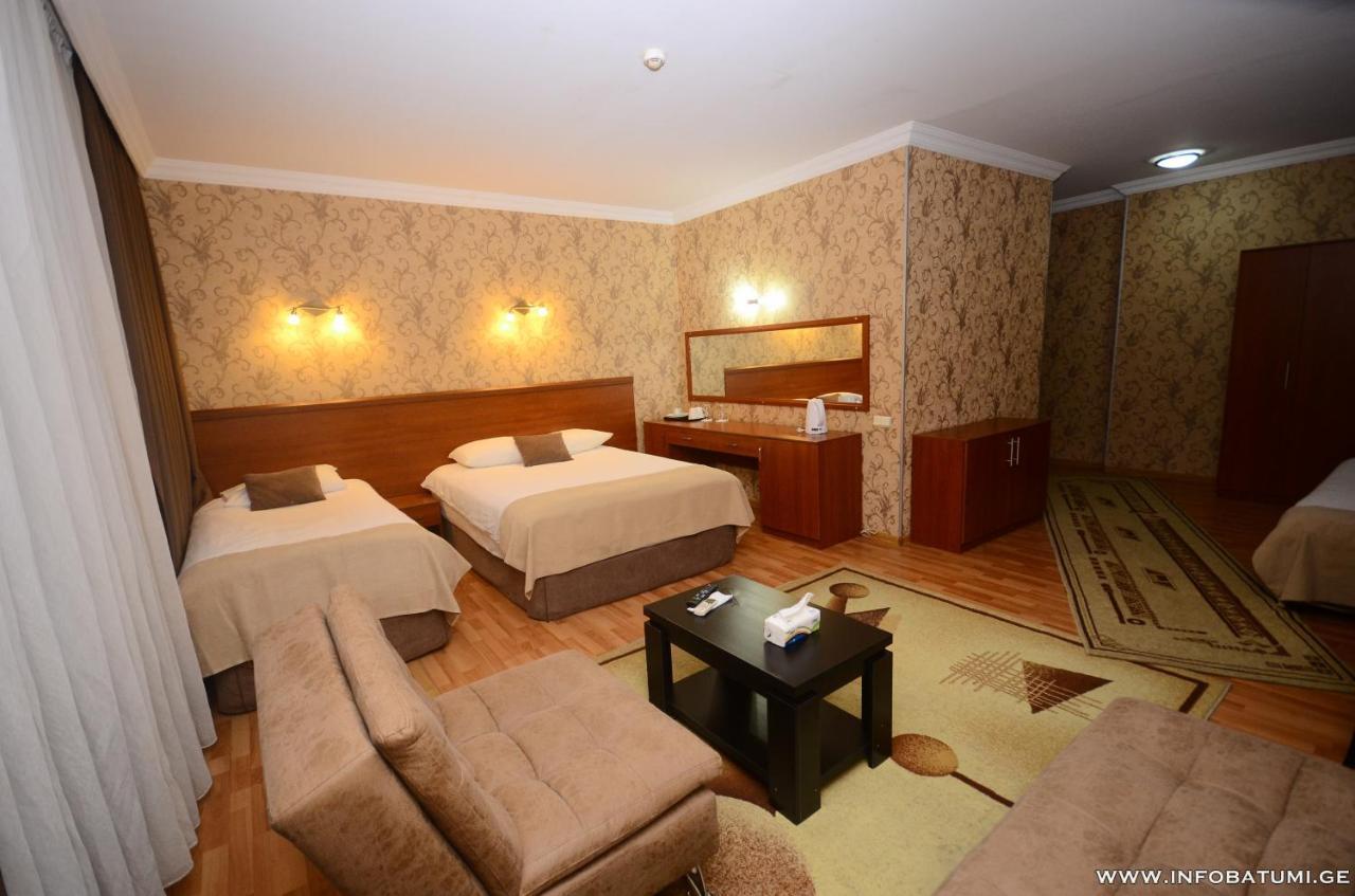 Hotel Istanbul Batumi Zewnętrze zdjęcie