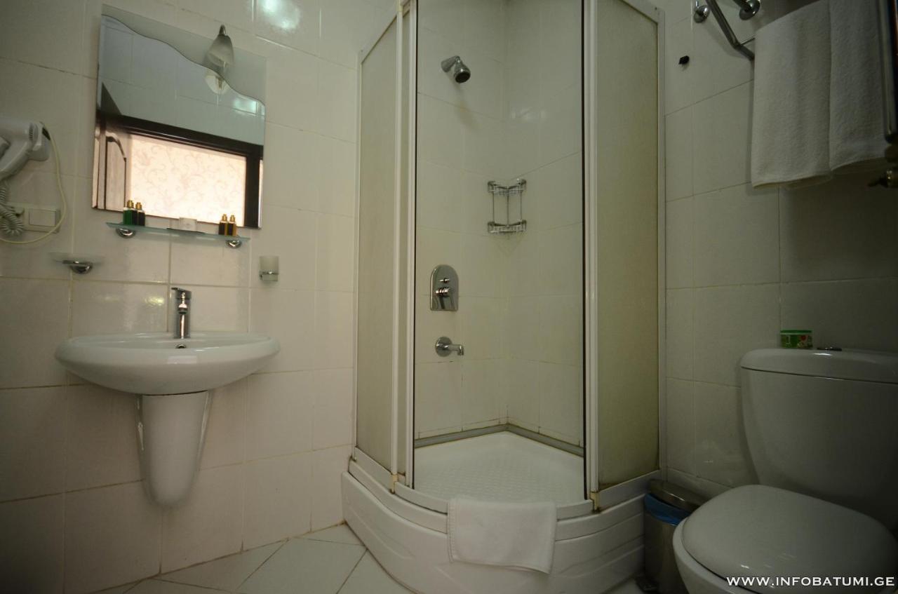 Hotel Istanbul Batumi Zewnętrze zdjęcie