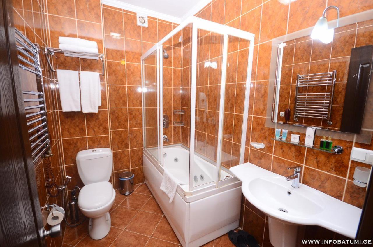 Hotel Istanbul Batumi Zewnętrze zdjęcie
